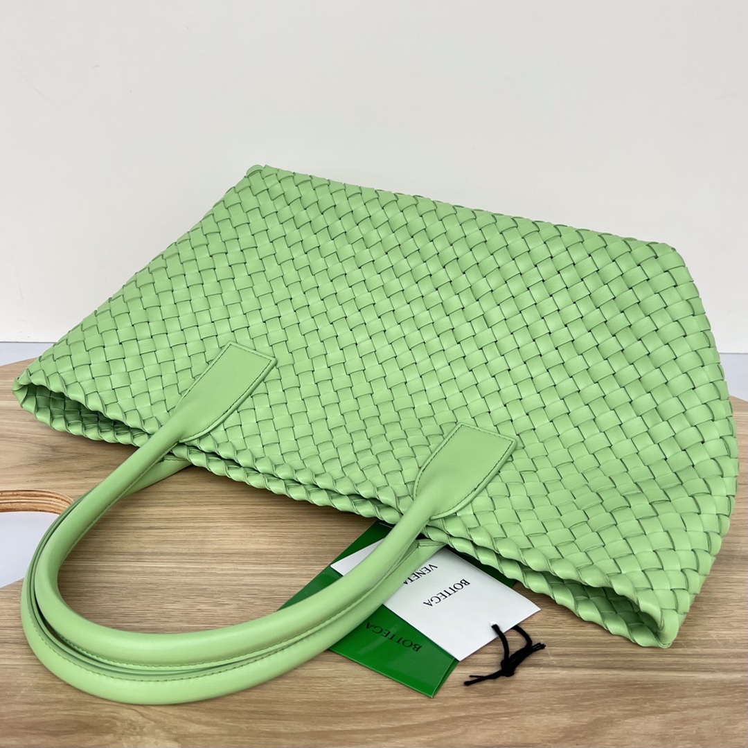 Small Cabat Intreccio Leather Tote Bag Apple Green 